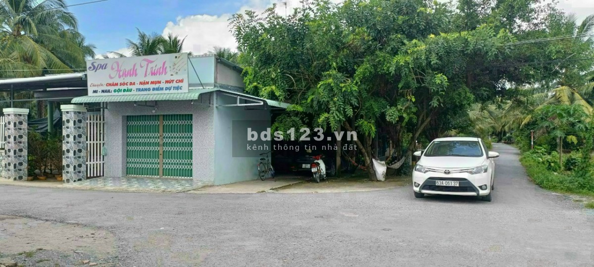 Nhà mới 100% mặt tiền đường nhựa cách trung tâm thị trấn chợ gạo 3km