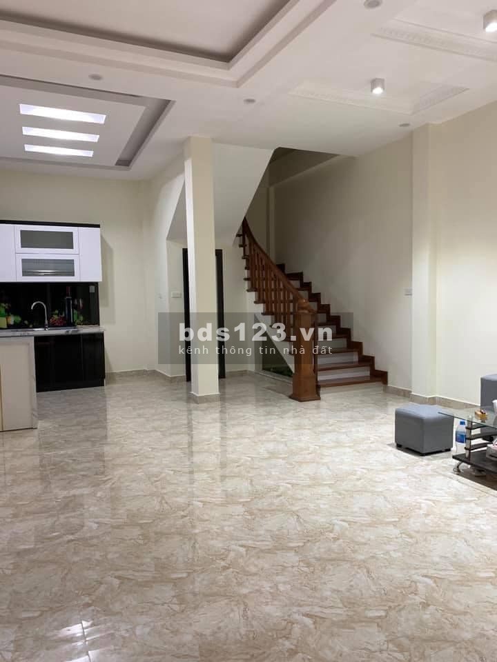 Bán nhà 5 tầng Nguyễn Khang, Cầu Giấy nhà mới đẹp lung linh Ô tô đỗ cửa chỉ 5.6 tỷ