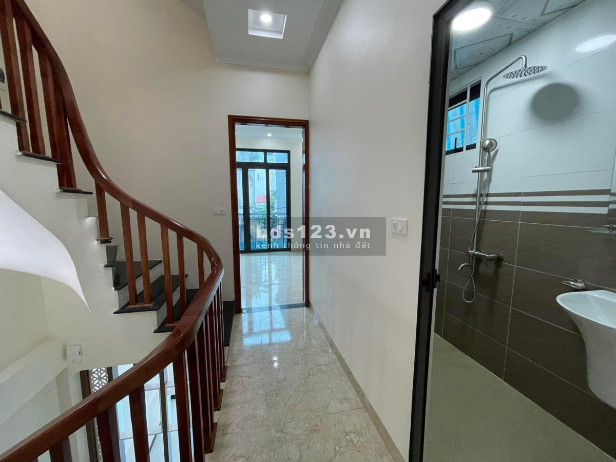 Bán nhà Văn Phú 3 mặt thoáng ngõ ba gác diện tích rộng gần ô tô nhà mới đẹp ở ngay