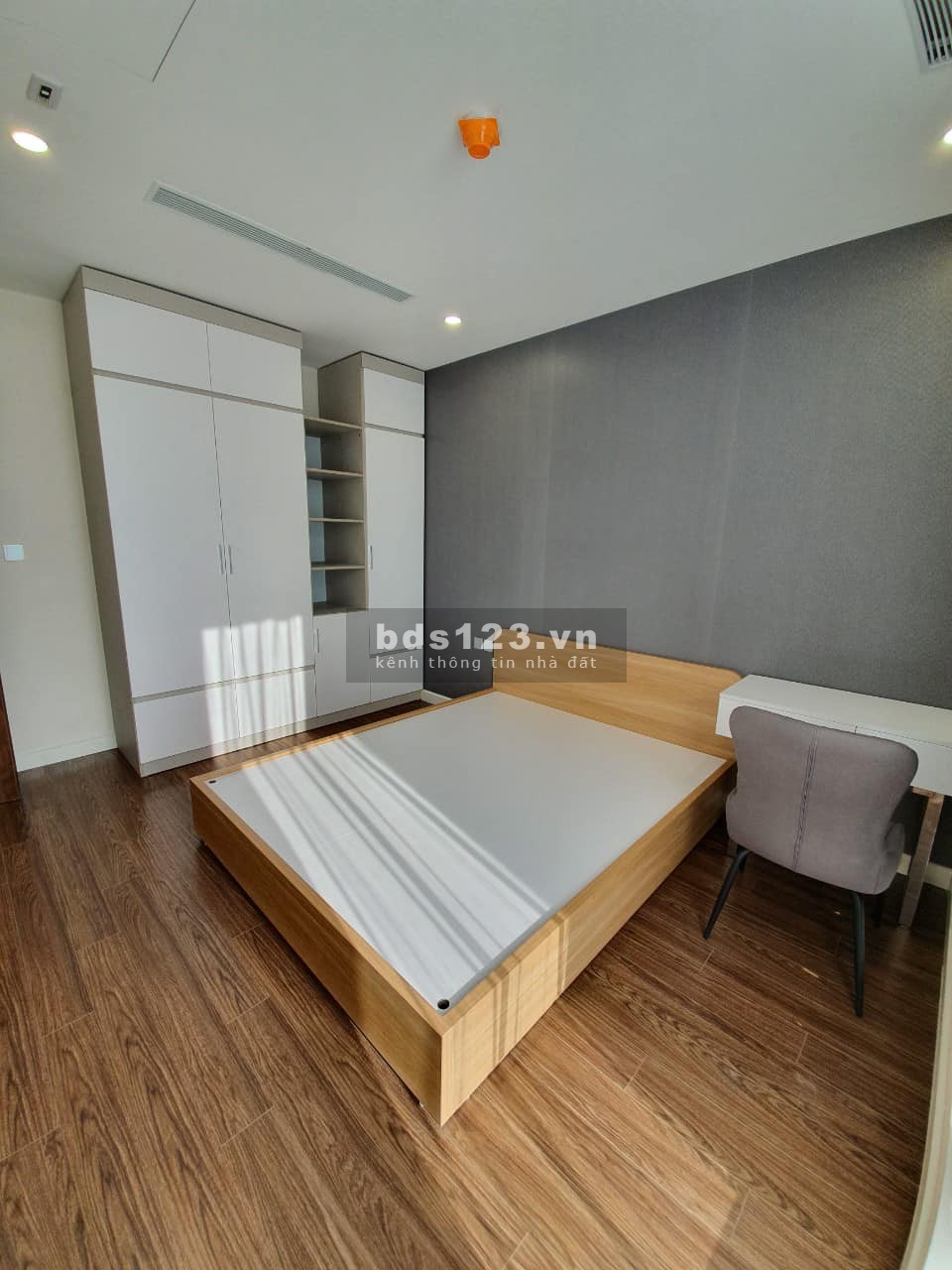 Chính chủ bán căn hộ chung cư tầng 16 tòa S5 Sunshine City – Ciputra, Full đồ, đã có sổ.