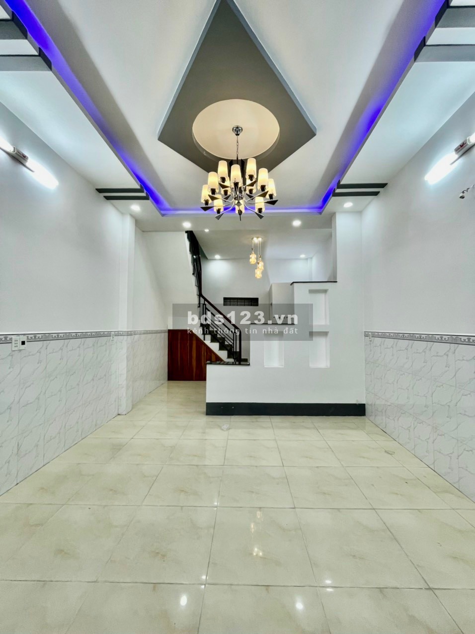 Cho thuê nhà 1 trệt 2 lầu nhà mới chính chủ khu dân cư liên hệ 0936655020