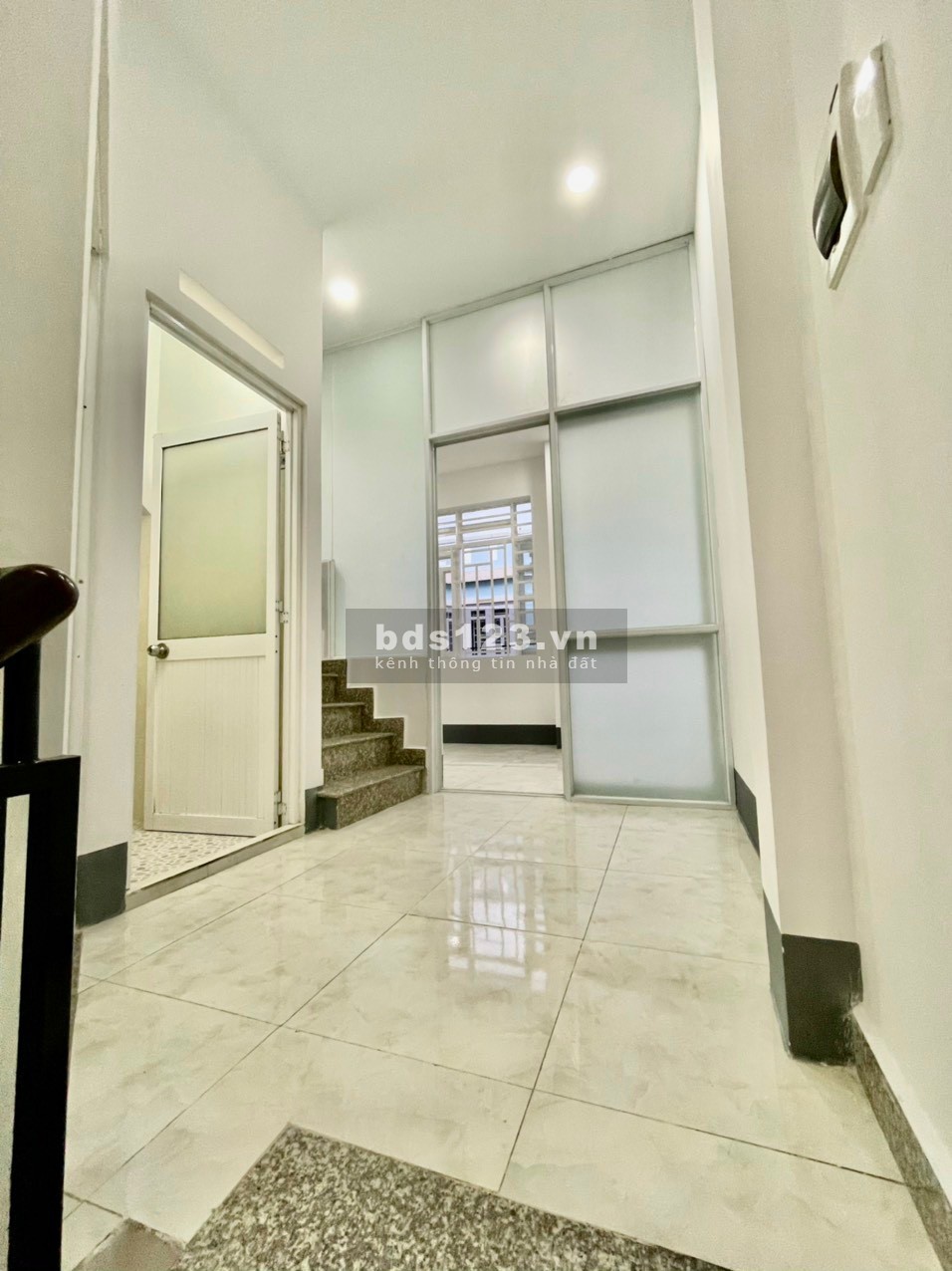 Cho thuê nhà 1 trệt 2 lầu nhà mới chính chủ khu dân cư liên hệ 0936655020