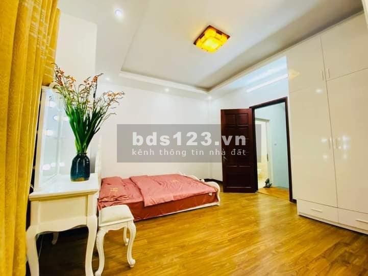 Bán nhà Giáp Nhị, Hoàng Mai 31m x 5 tầng, mặt tiền 5m, giá 3.55 tỷ