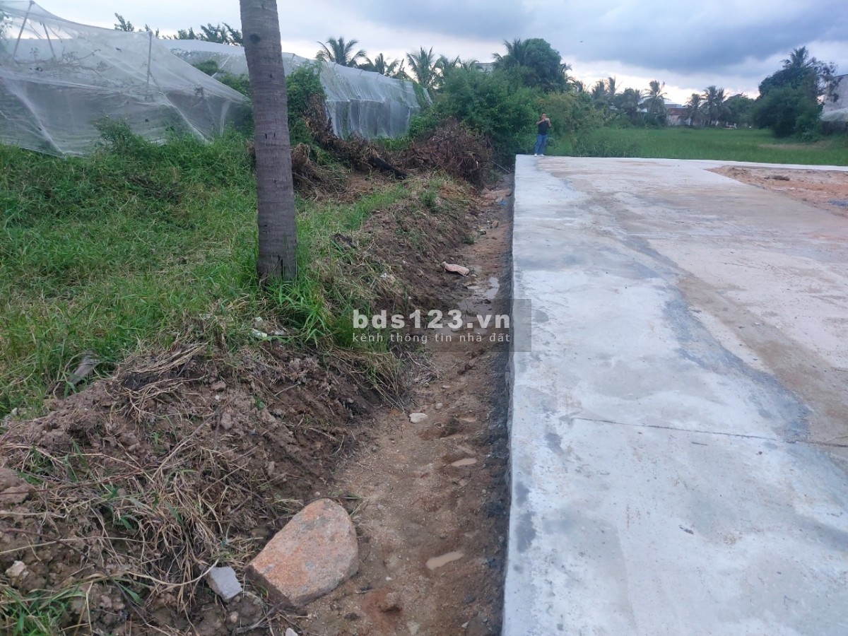 Có lô đất đẹp cần chuyển nhượng quyền sử dụng đất, giá đầu tư sinh lời