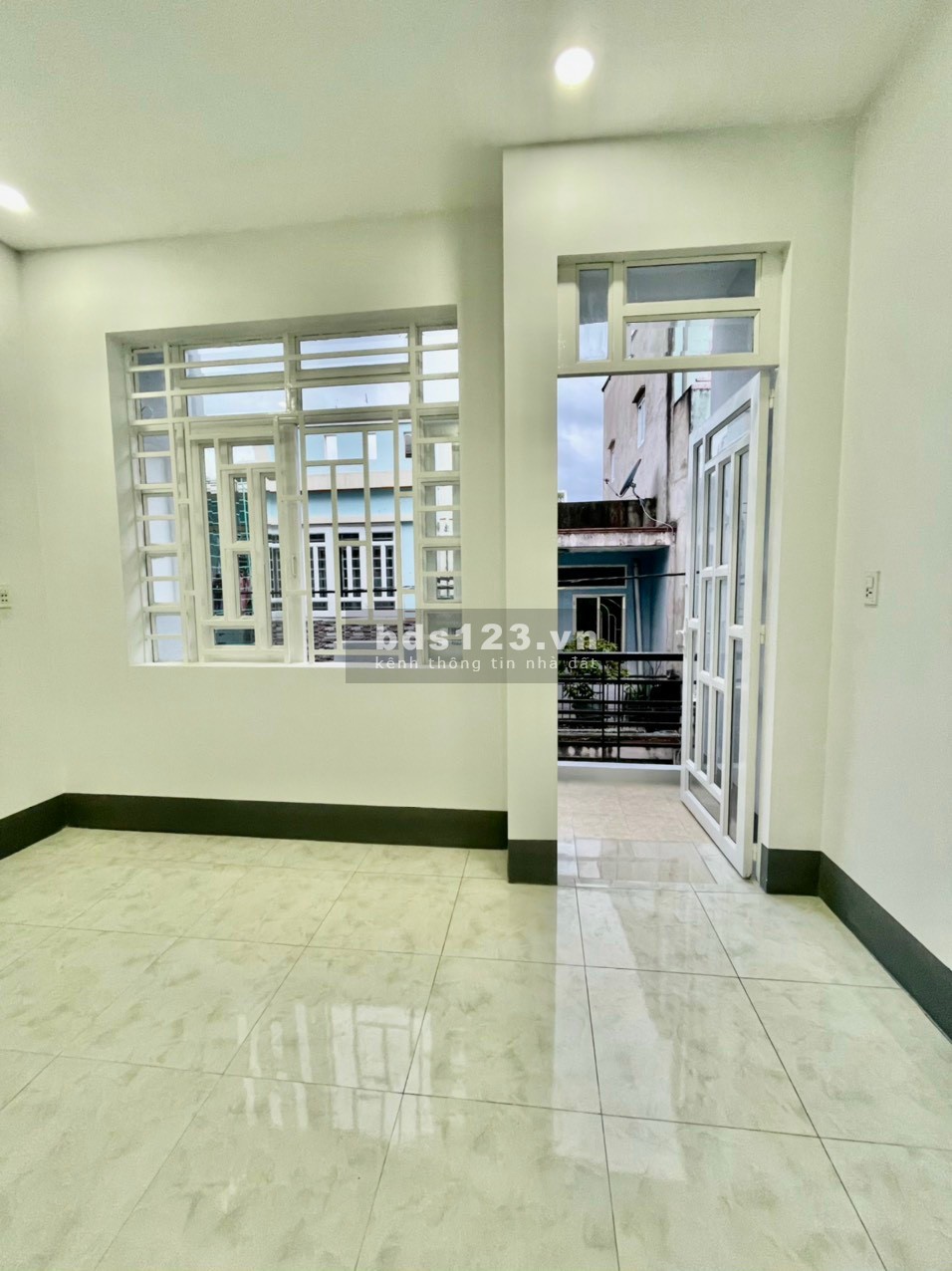 Cho thuê nhà 1 trệt 2 lầu nhà mới chính chủ khu dân cư liên hệ 0936655020