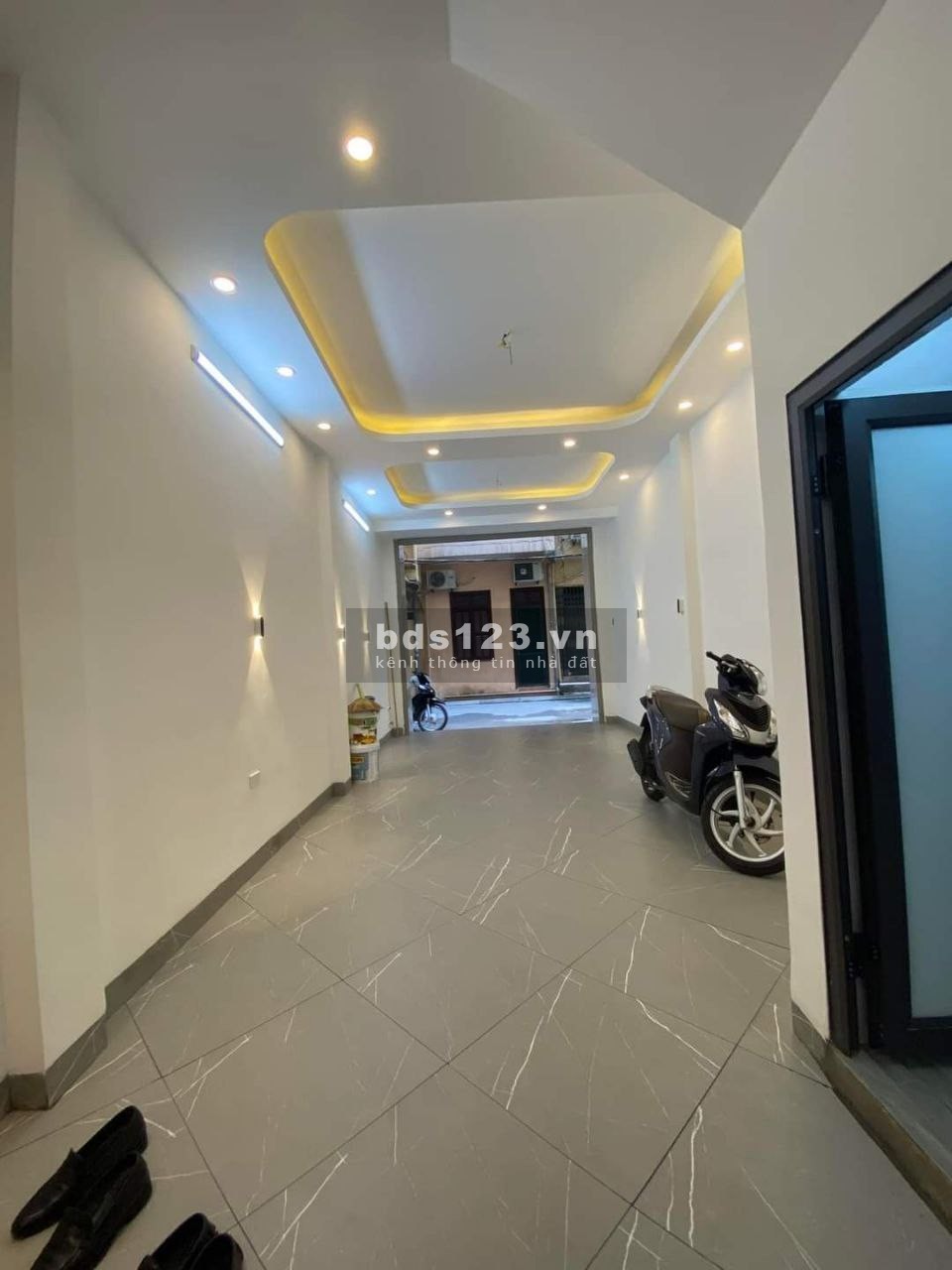 Bán Nhà Phố Trần Duy Hưng 40m2 5T MT4.5 KD giá 7.5 tỷ