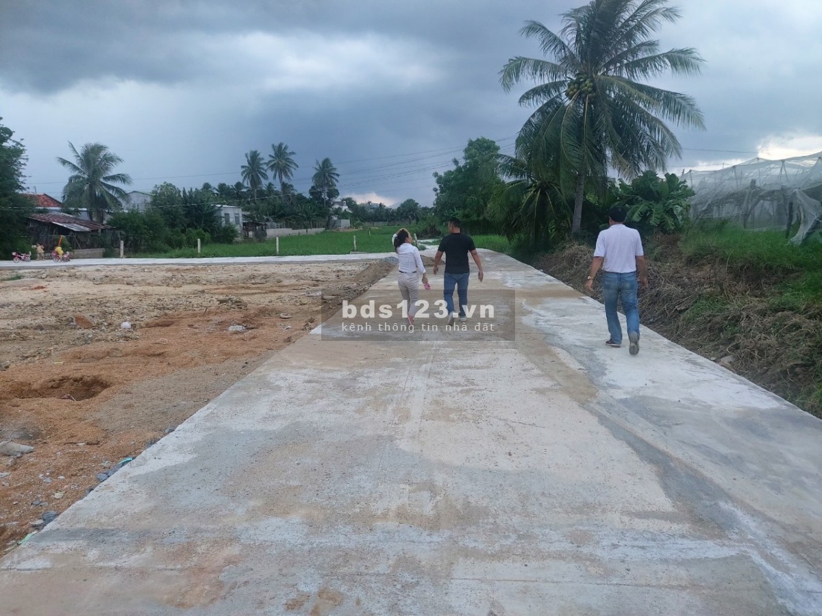 Có lô đất đẹp cần chuyển nhượng quyền sử dụng đất, giá đầu tư sinh lời