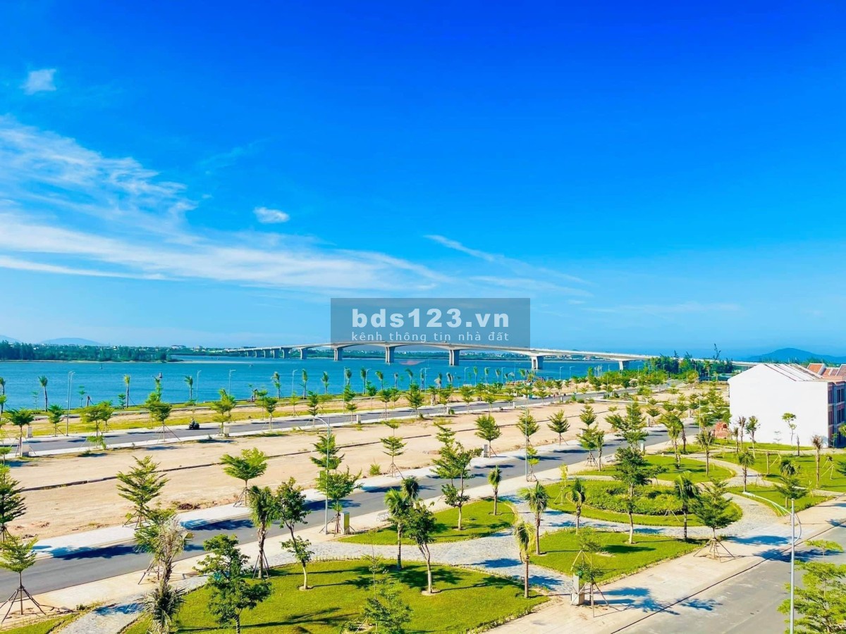 Nhà phố thương mại view tầm nhìn bao quát Hội An mang đến cuộc sống xanh