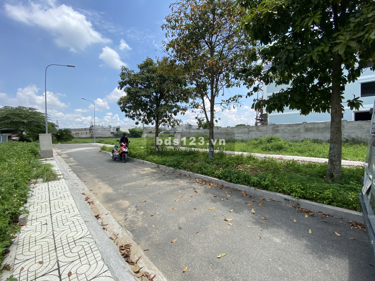Bán sĩ 7 lô đất ngay chợ Thới Hoà Vĩnh Lộc A, Bình Chánh, liên hệ 0909406397