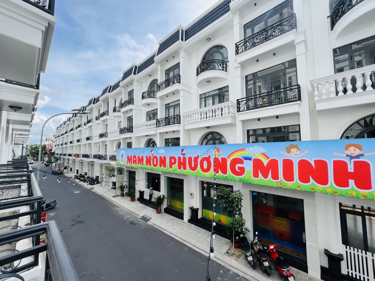 Quận Tân Phú, Chính chủ nhà 8x15, 4 lầu có gara oto,cần ra đi gấp bớt lộc cho ai thiện chí