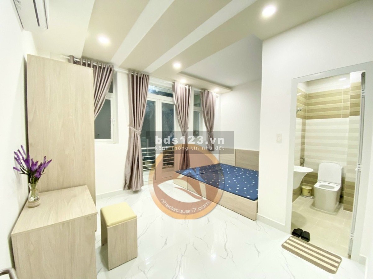 Nhà 3 lầu thu nhập cao hẻm xe hơi ra vào thoải mái 60 Lâm Văn Bền, Quận 7