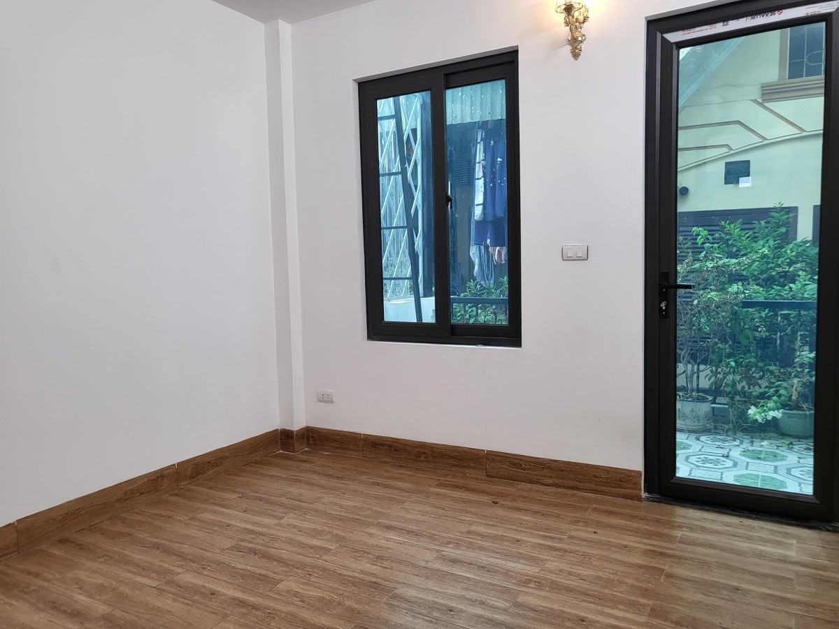 Nhà mới Xã Đàn 30m 5 tầng 3.5 m mặt tiền giá 3.9 tỷ Đống Đa, Hà Nội