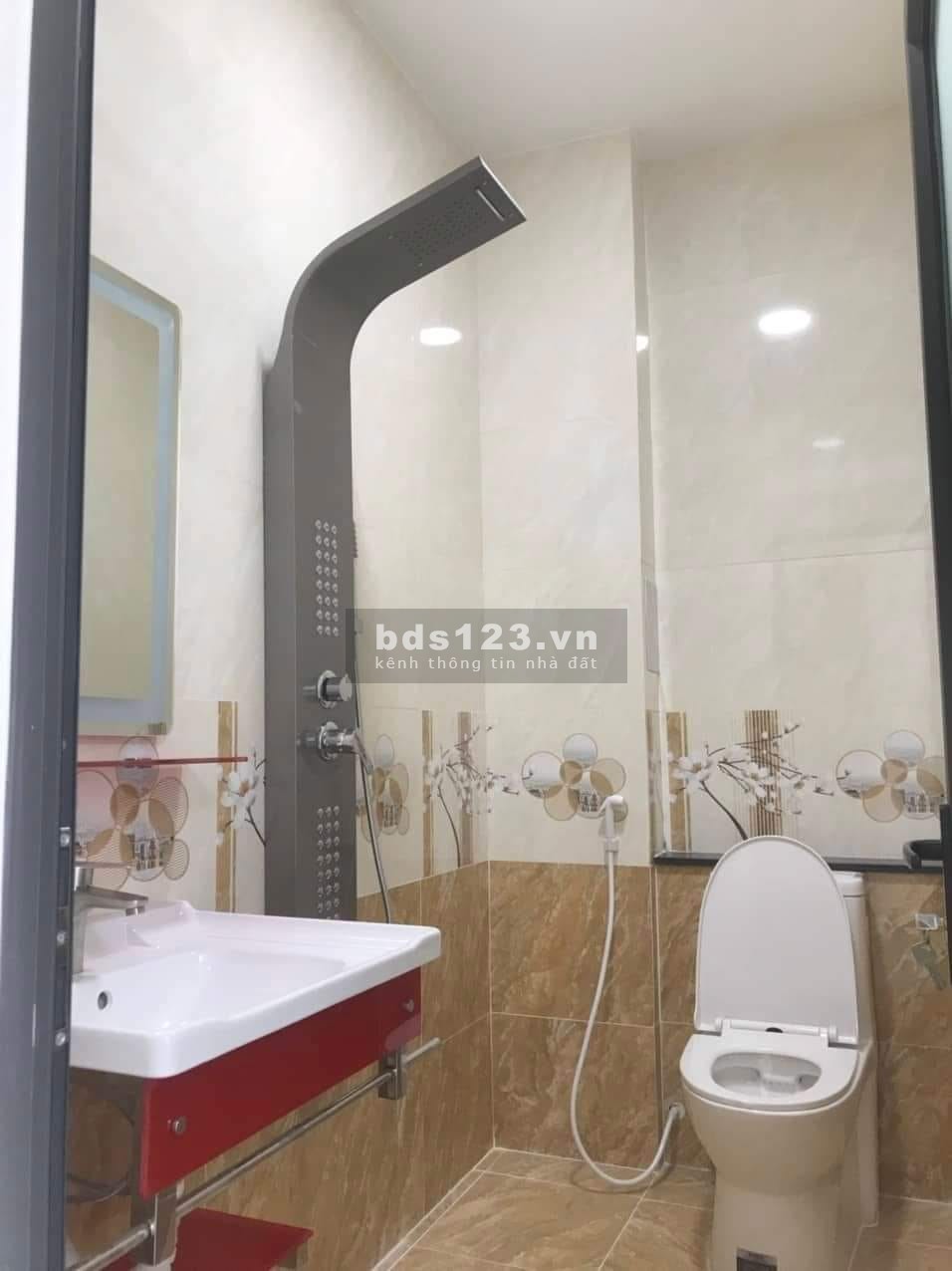 Nhà 5 tầng Phan Văn Hớn hẻm thông tứ tung xe hơi ngủ trong nhà nhỉnh 7 tỷ