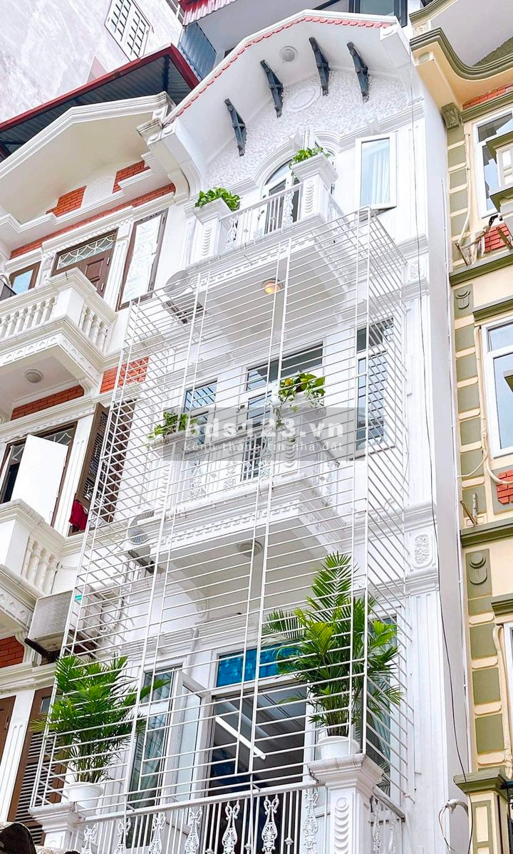 Bán CCMN đẹp vị trí vàng phố Đường Láng, quận Đống Đa 48m2×5 tầng chỉ 6.69 tỷ