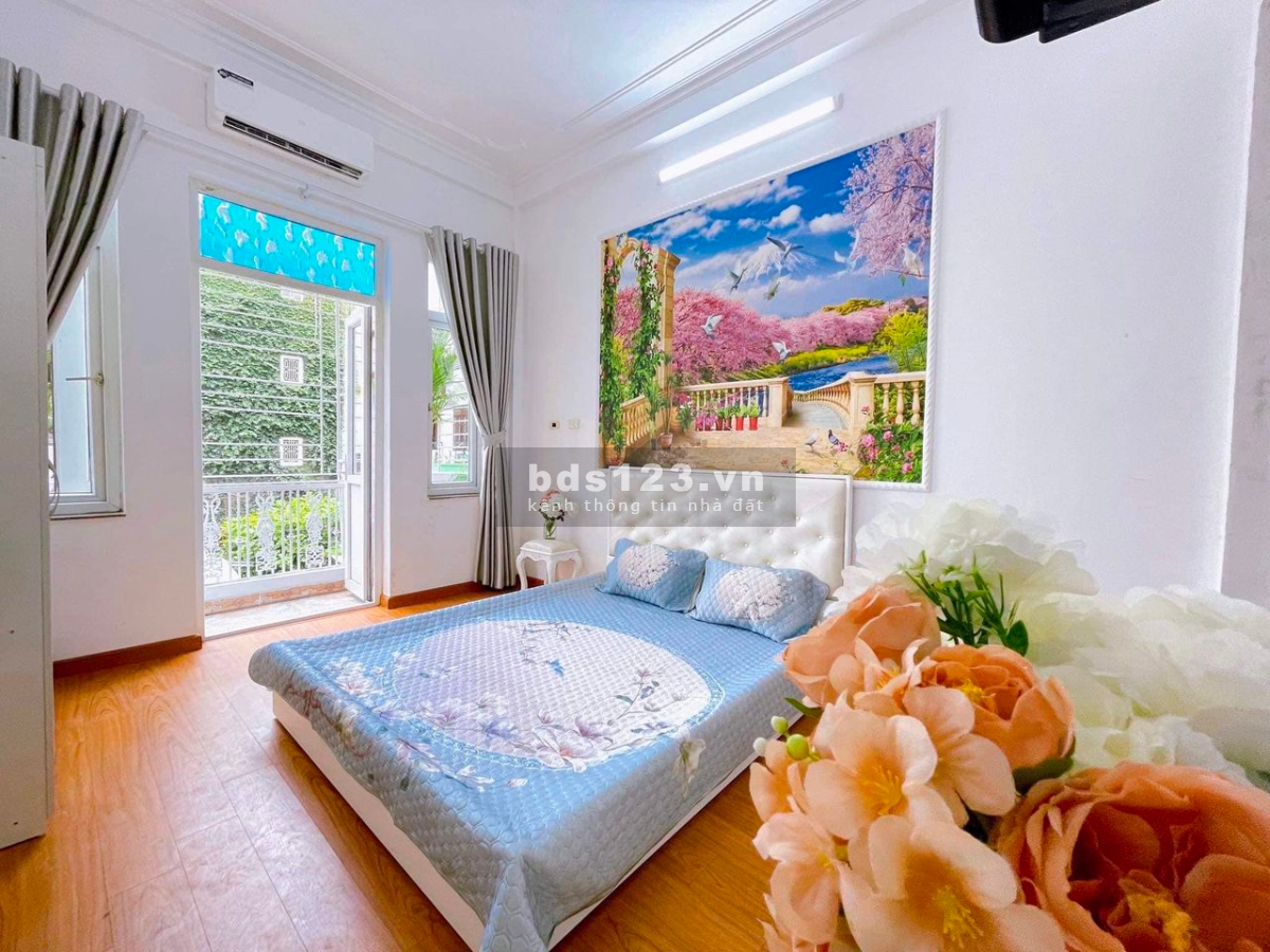 Bán CCMN đẹp vị trí vàng phố Đường Láng, quận Đống Đa 48m2×5 tầng chỉ 6.69 tỷ