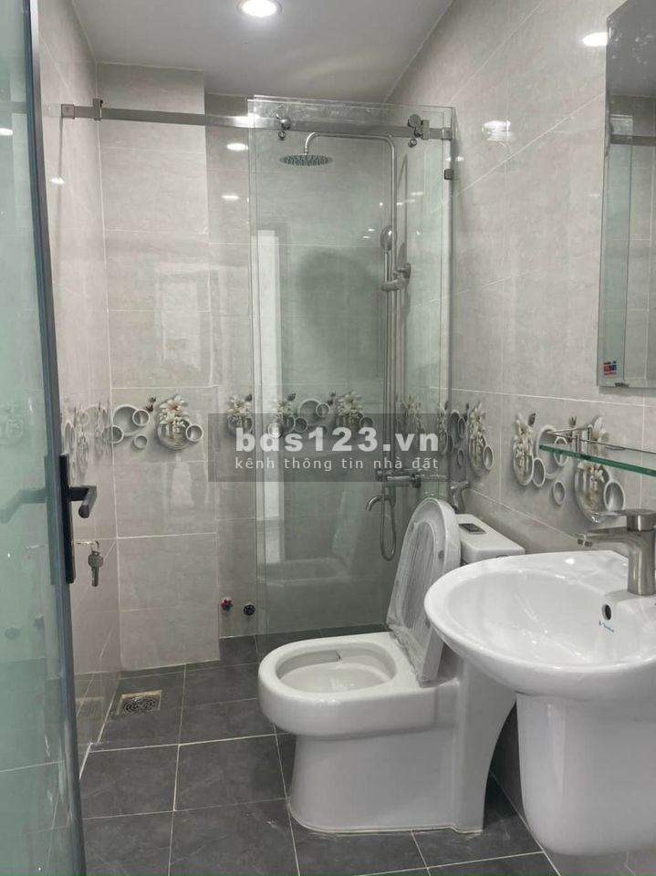 Nhà đẹp như hình, 73m2(2pn) nội thất sịn sò 650tr/SHR, full NT, dọn ở, Nguyễn Văn Bứa 0395171772