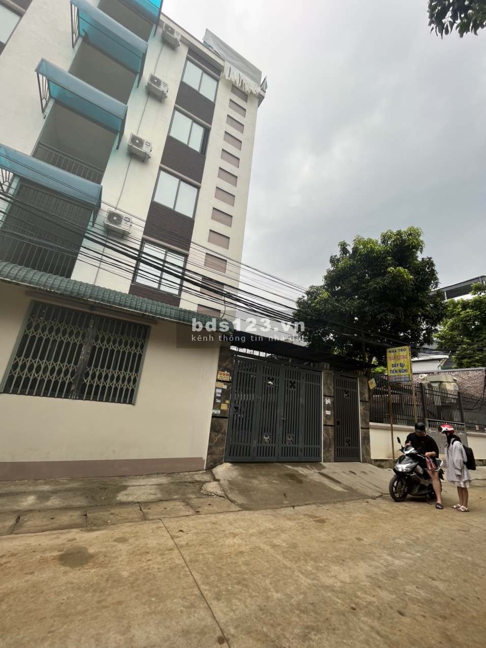 Hot! Mảnh đất 200m2 ngay sau KTX ĐHQG HN - kinh doanh, xây trọ đỉnh - sát QL21 - CNC Hòa Lạc