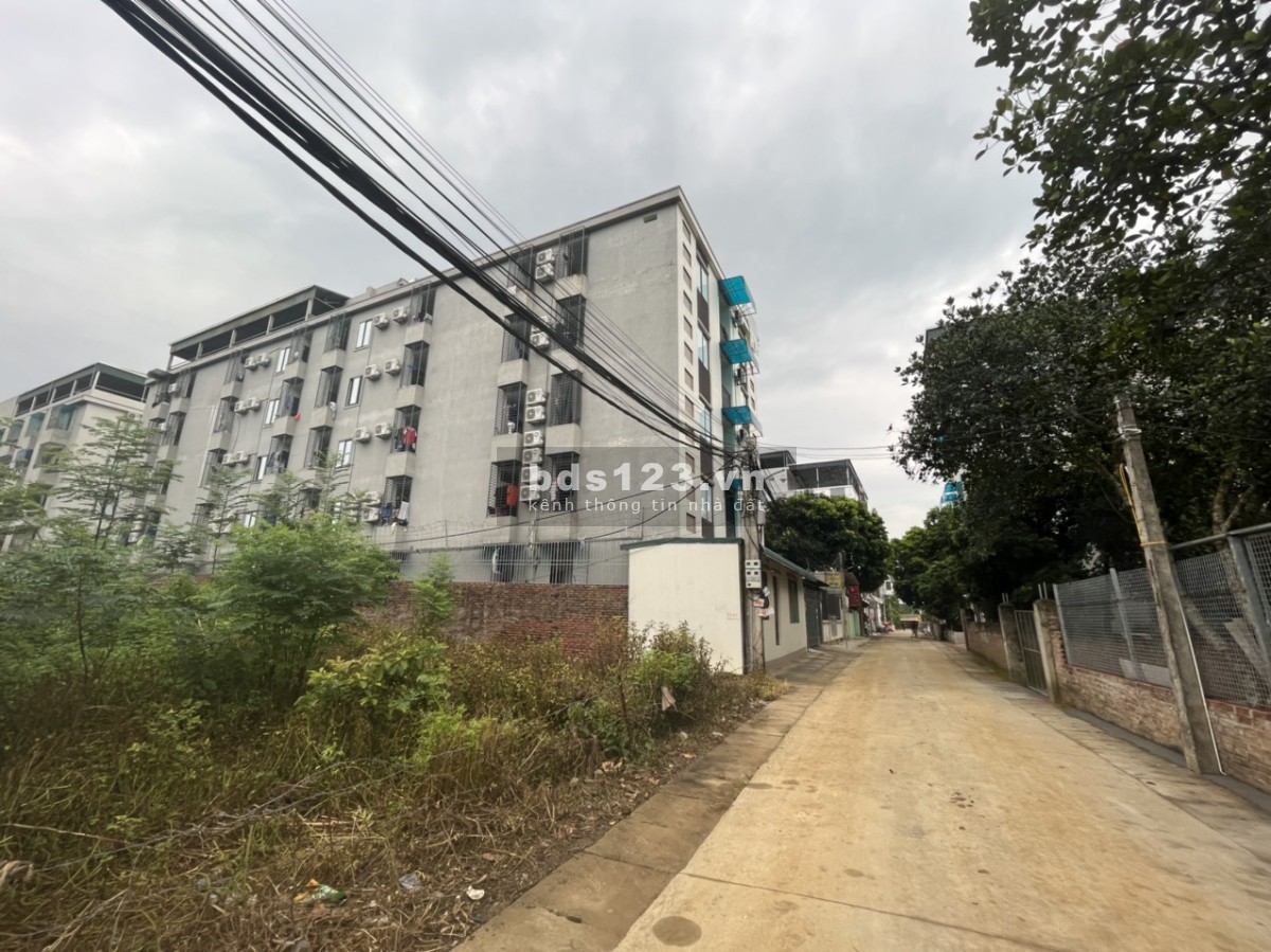 Hot! Mảnh đất 200m2 ngay sau KTX ĐHQG HN - kinh doanh, xây trọ đỉnh - sát QL21 - CNC Hòa Lạc