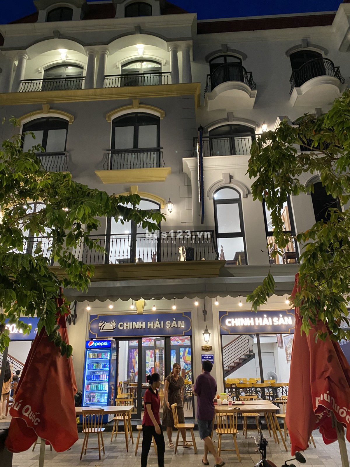 Bán shophouse đang cho thuê kinh doanh 40tr/tháng, thuộc khu vực TP không ngủ Grand World Phú Quốc
