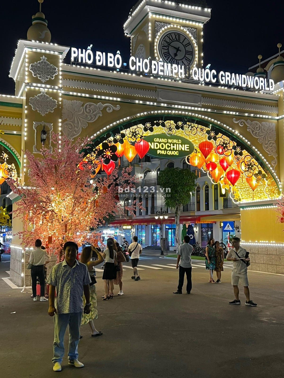 Bán shophouse đang cho thuê kinh doanh 40tr/tháng, thuộc khu vực TP không ngủ Grand World Phú Quốc
