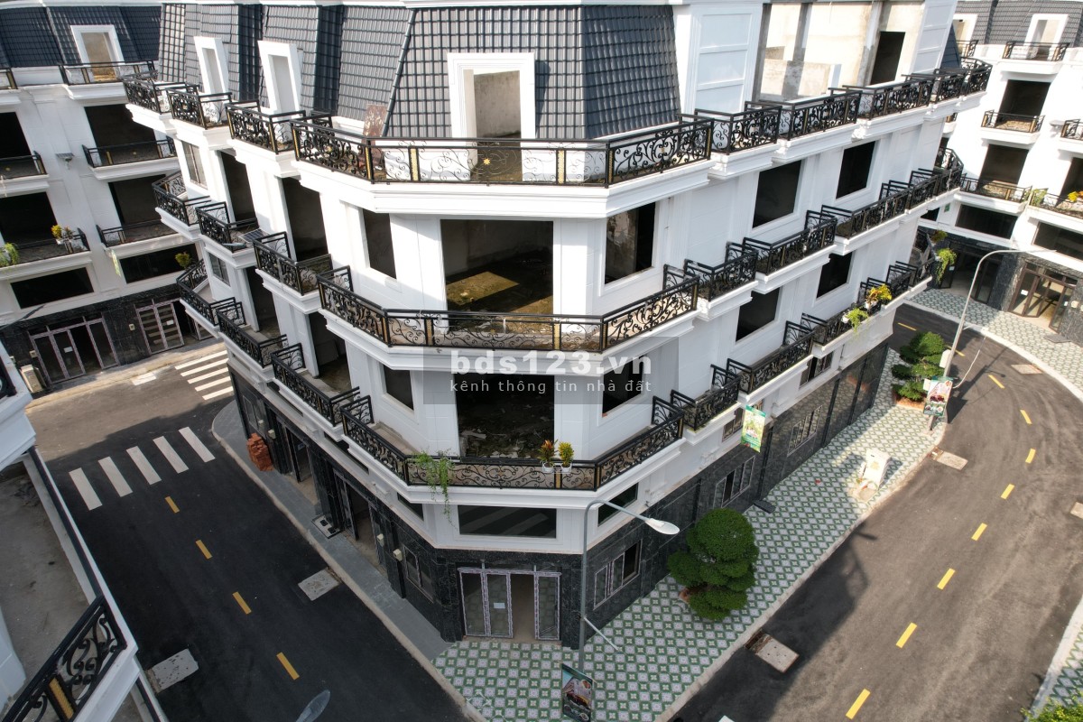 Nhà phố liền kề view đẹp tại Quận 12 liên hệ 0785604662