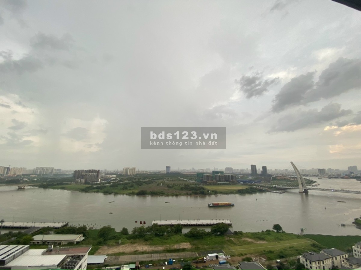 Cho thuê căn hộ 3PN Vinhome Bason quận 9, View sông Sài Gòn