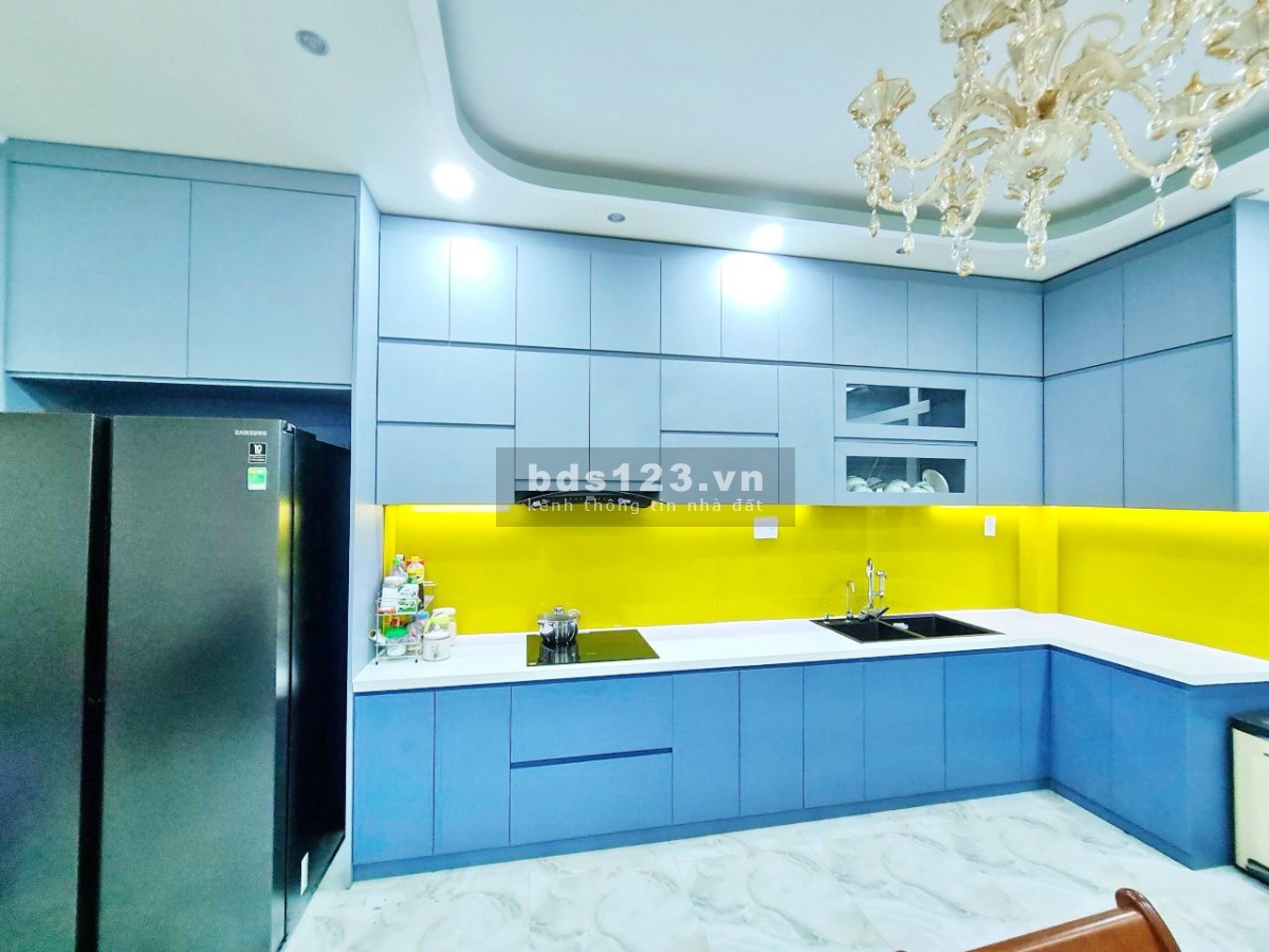 Nhà đẹp khu công ích Phạm Hữu Lầu, Quận 7 2 lầu giá tốt đầu tư