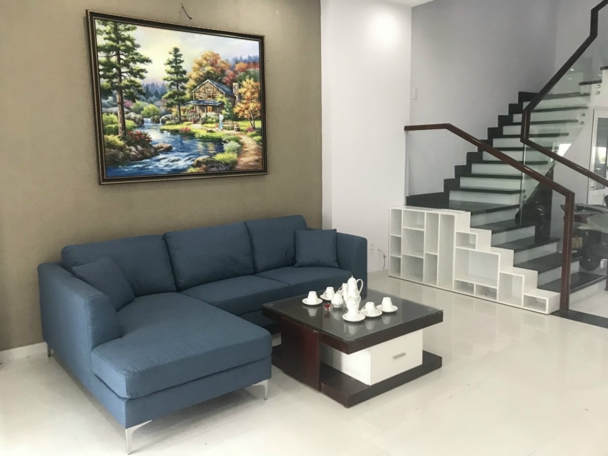 Bán nhà nguyên căn 4 tầng đường Núi Thành Đà Nẵng giá tốt để mua vào