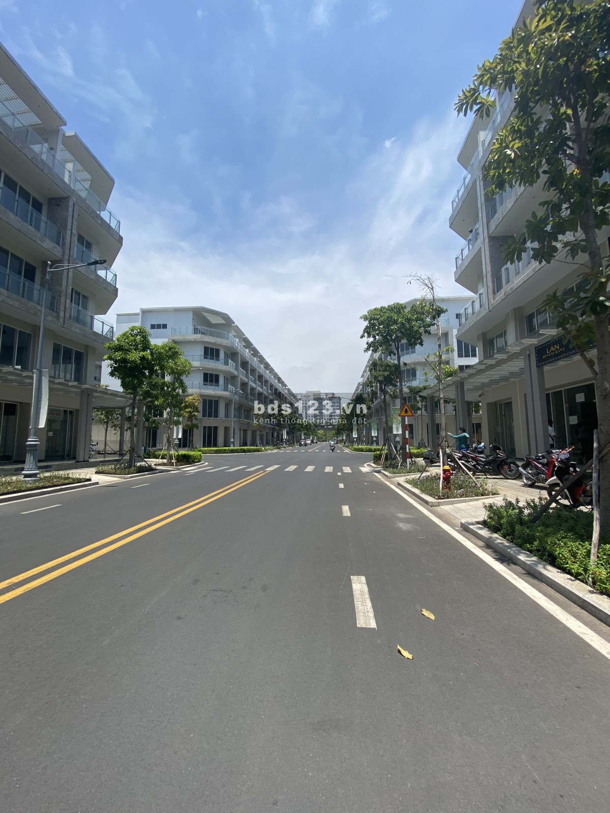 Cho thuê Shophouse thô Nguyễn Cơ Thạch, khu đô thị Sala Quận 2 giá 170 triệu