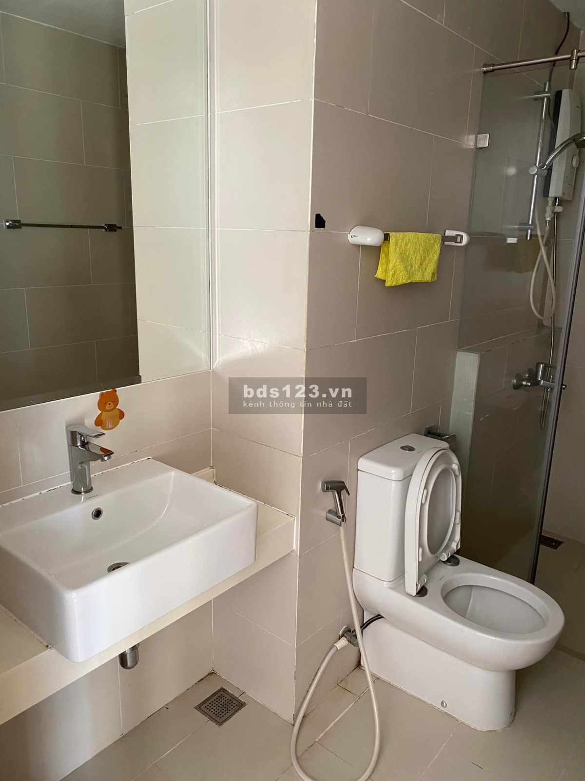 Bán nhà riêng Hồ Văn Huê DTSD 84m², giá chỉ 2,78 tỷ đồng có SHR + TL