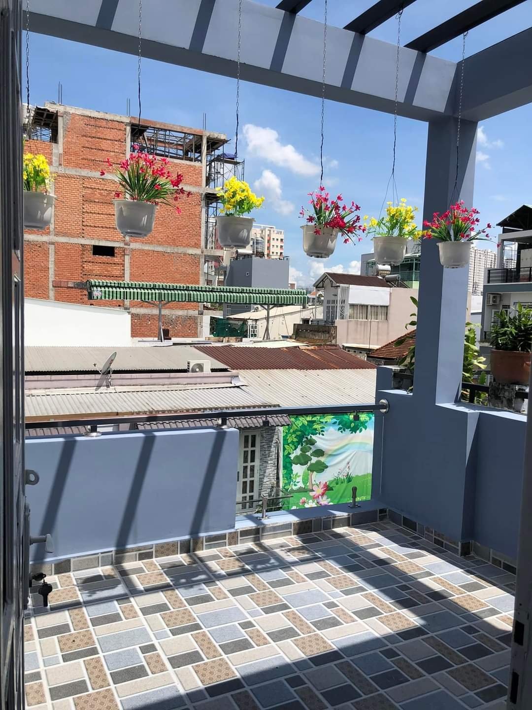 Nhà giá rẻ bất ngờ tại khu vực Trung Tâm Q 8 giá 7.98 tỷ . 80 m 2 - Có sân đậu xe hơi. Thương
