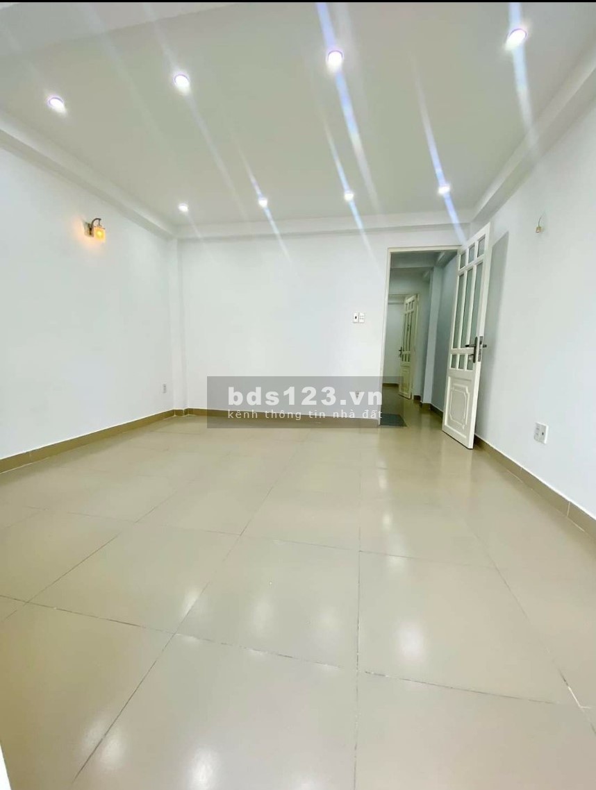 Nhà 4 tầng kiên cố, ô tô đỗ cửa Âu Cơ, P.10, Tân Bình giá bán 5.95 tỷ