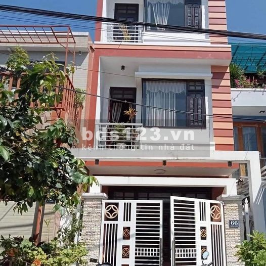 Bán nhà khu dân cư đông đúc giá 4,45 tỷ diện tích sư dụng 100m2