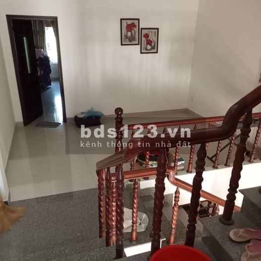 Bán nhà khu dân cư đông đúc giá 4,45 tỷ diện tích sư dụng 100m2