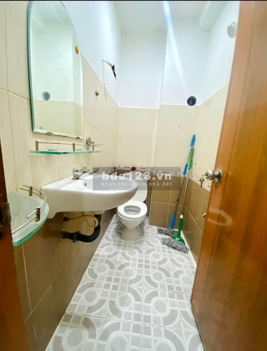 Nhà 4 tầng kiên cố, ô tô đỗ cửa Âu Cơ, P.10, Tân Bình giá bán 5.95 tỷ