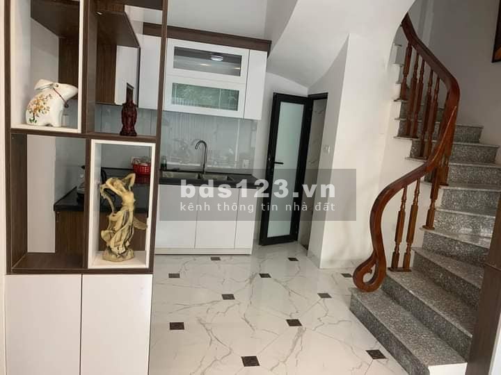 Bán nhà ngõ ô tô Vĩnh Hưng, Hoàng Mai 36m x 5 tầng, mặt tiền 4m, giá 4.35 tỷ