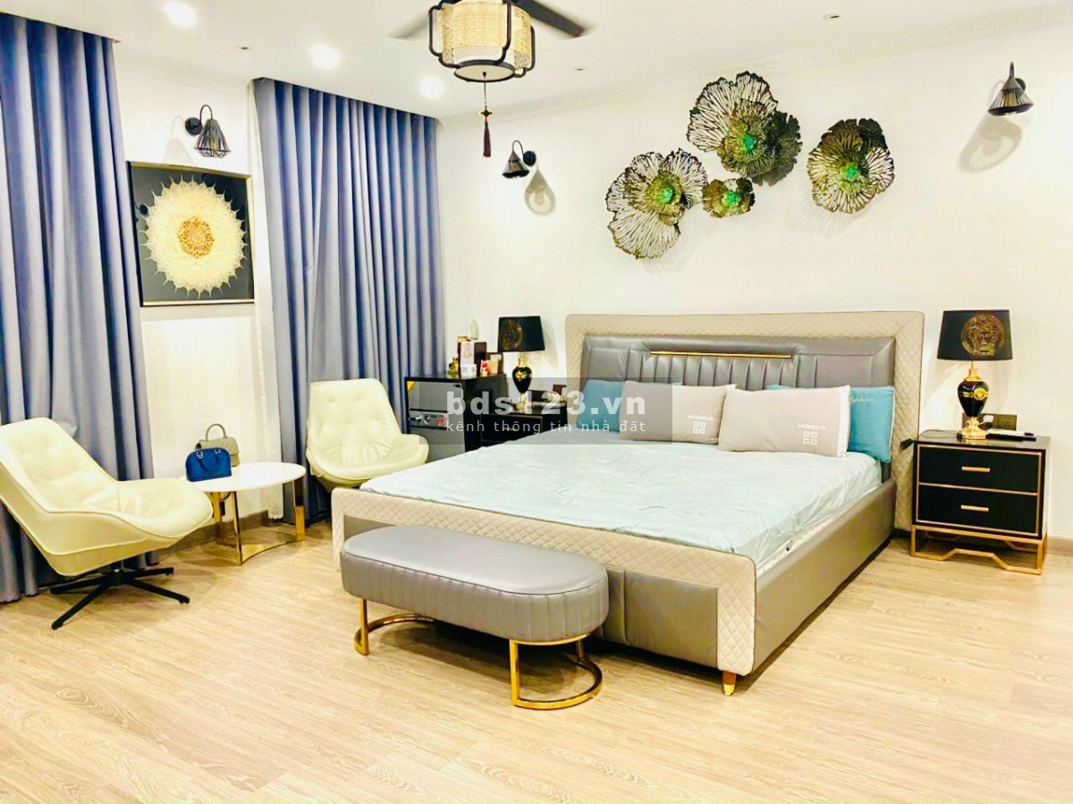 Bán gấp căn mặt tiền Tân Hải F.13 quận Tân Bình sổ chính chủ, giá tốt