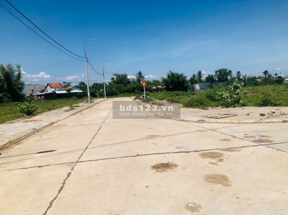 Đất thổ cư đối diện cf suối đá giá 1.8 tỷ đến 2.1 tỷ/lô, giá 14 triệu/m2, sổ đỏ