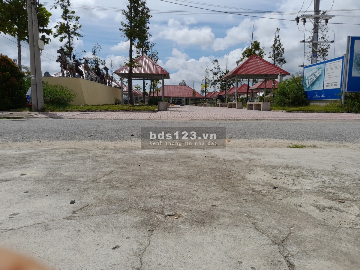 Đất nền giá rẻ đang có ở trung tâm thị trấn Thạnh Phú, tỉnh Bến Tre, giá tốt