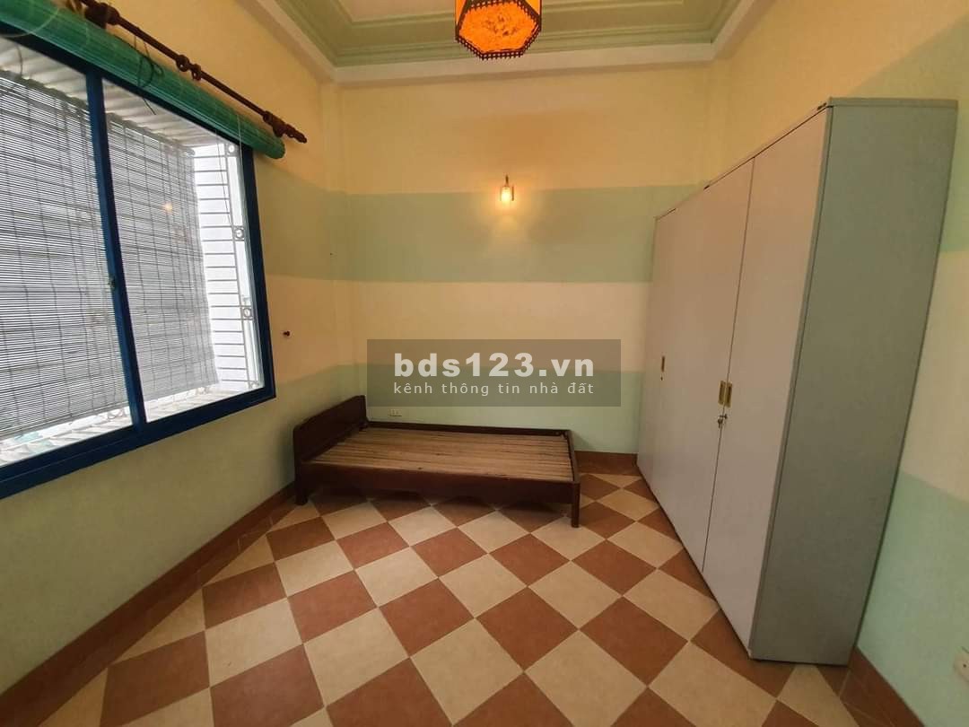 Cho thuê nhà nguyên căn 5 tầng DTSD gần 300M tại Võng Thị Hồ Tây