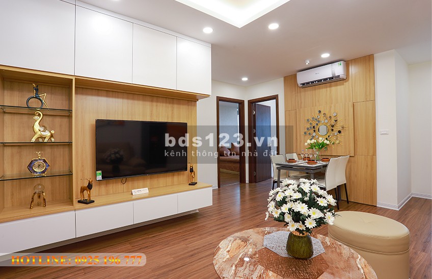 Nhanh tay mua ngay kẻo lỡ. Căn hộ kề sông 3 phòng ngủ 85m2 view sông thoáng mát. Giá chỉ từ 2.2 tỷ