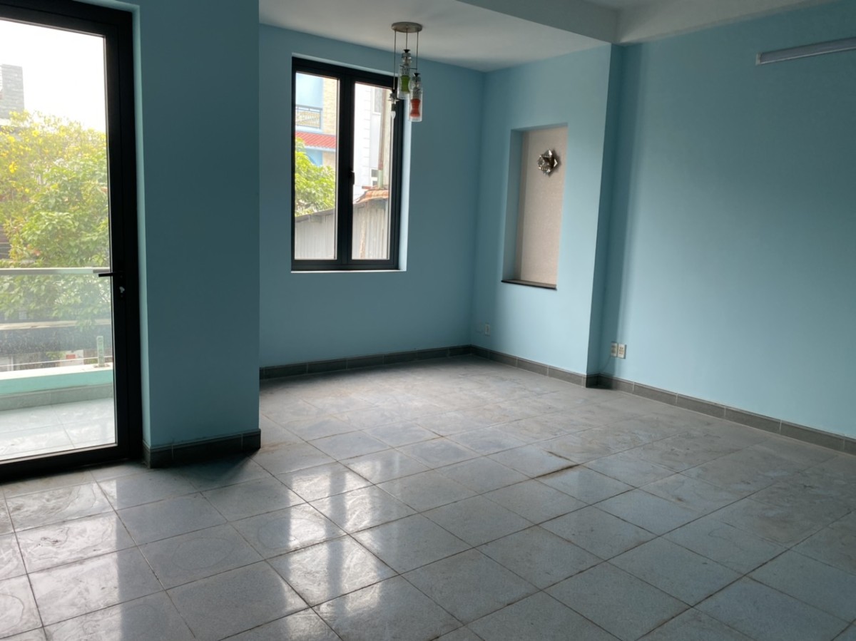 MT đường nhựa 8m dt 123m2(5,5x26m) 4 tầng BTCT 5PN, 2 xe hơi ngủ trong nhà. Lê Văn Quới, Bình Tân