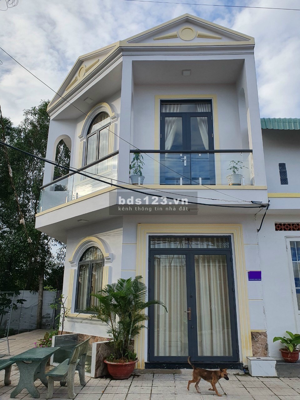 Bán gấp căn nhà 2 mặt tiền Sổ Hồng Riêng nằm trong KDC Cát Tường Phú Sinh.