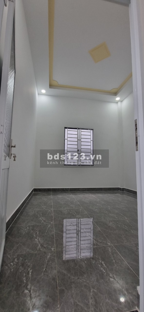 Nhà mới xây dựng, Mặt Tiền đường nhựa cách TT Thị Trấn Chợ Gạo 3km