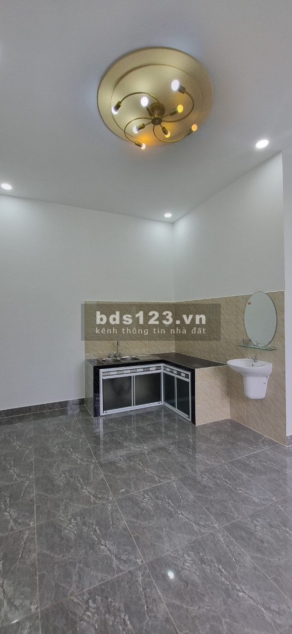Nhà mới xây dựng, Mặt Tiền đường nhựa cách TT Thị Trấn Chợ Gạo 3km