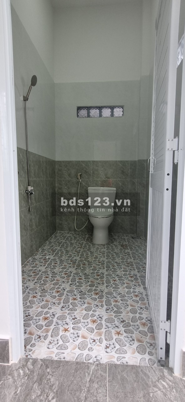 Nhà mới xây dựng, Mặt Tiền đường nhựa cách TT Thị Trấn Chợ Gạo 3km