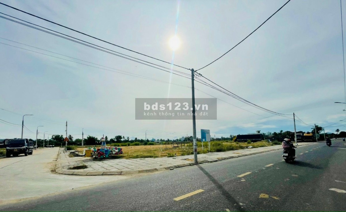 Đất thổ cư đối diện cf suối đá giá 1.8 tỷ đến 2.1 tỷ/lô, giá 14 triệu/m2, sổ đỏ