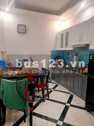 Bán nhà Cổ Nhuế đẹp lấp lánh ánh kim cương diên tích 36m2 giá nhỉnh 3 tỷ