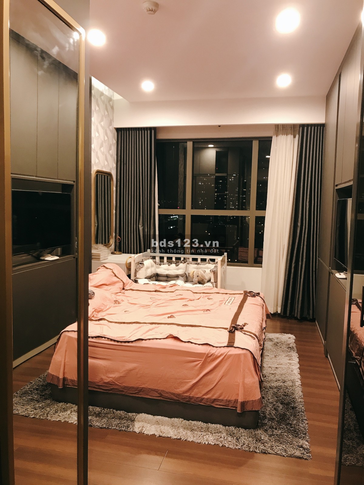 Chuyên chuyển nhượng căn hộ 1,2,3 phòng ngủ giá tốt dự án The Sun Avenue, quận 2. LH: 0335791172