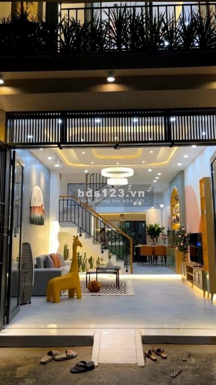 Bán mặt tiền 3 tầng kế Aeon Tân Phú diện tích sử dụng 246m2, chỉ có 8.2 tỷ
